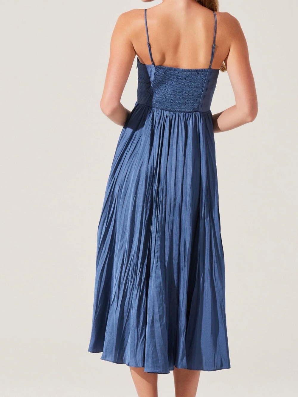 Astr Maeve Spaghetti-Strap Pleated Midi Dress - Picture 2 of 7